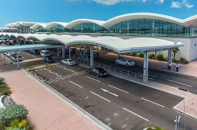 Direct Private Airport Transfer four or more Persons (one way) - Drivers and safety: polite, fun, and helpful, with a few car-condition warnings