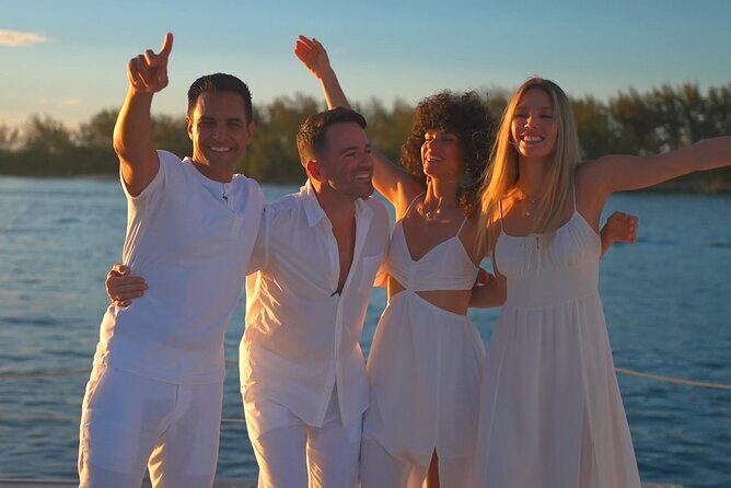 Nassau Sunset Dinner Cruise - The Bahamian buffet dinner: what you’ll actually get on your plate