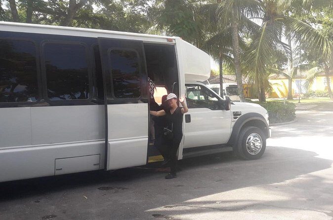 Nassau Transportation - What to Expect During the 35–45 Minute Ride